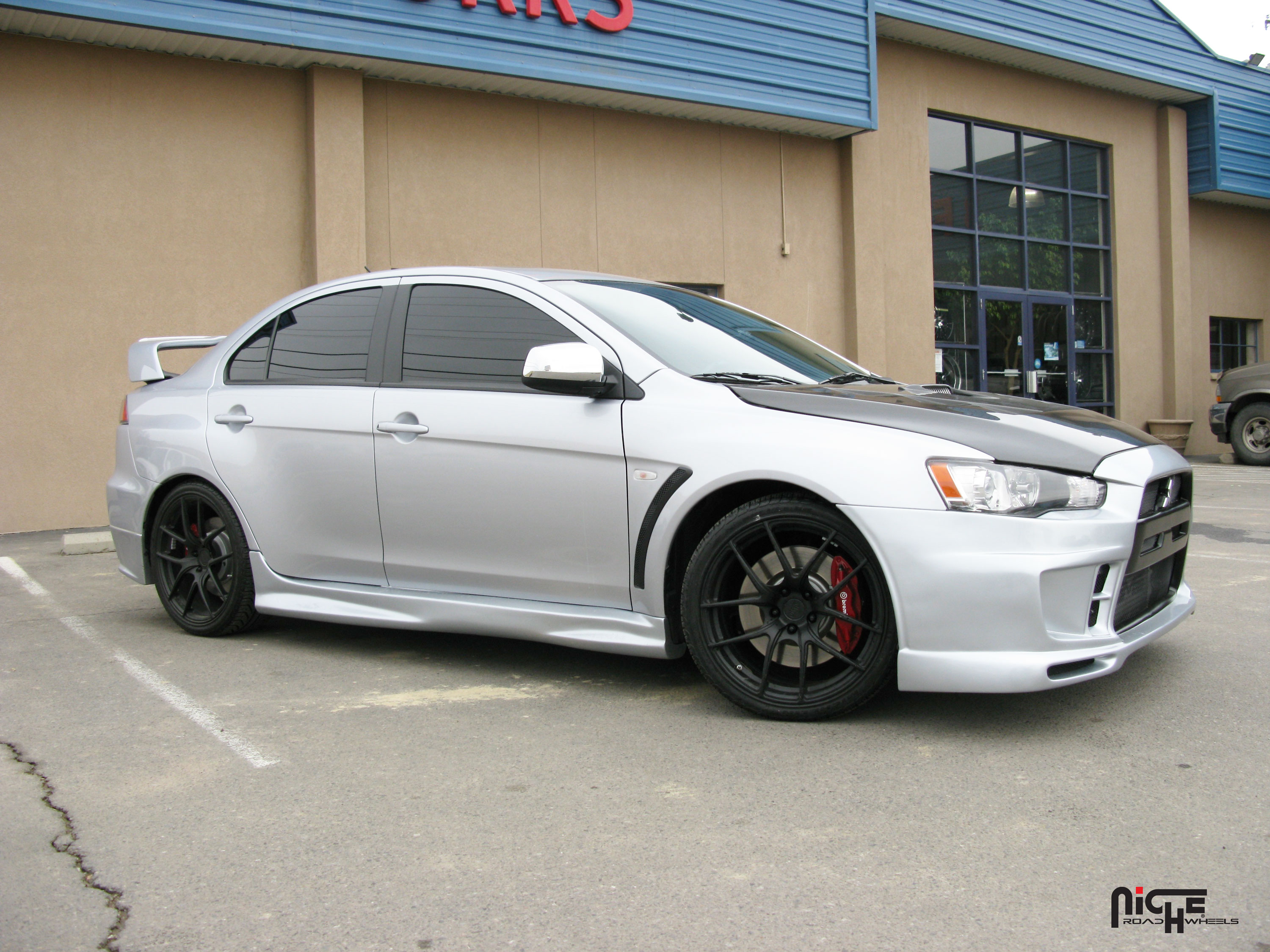 2012 Mitsubishi Lancer Evolution photo