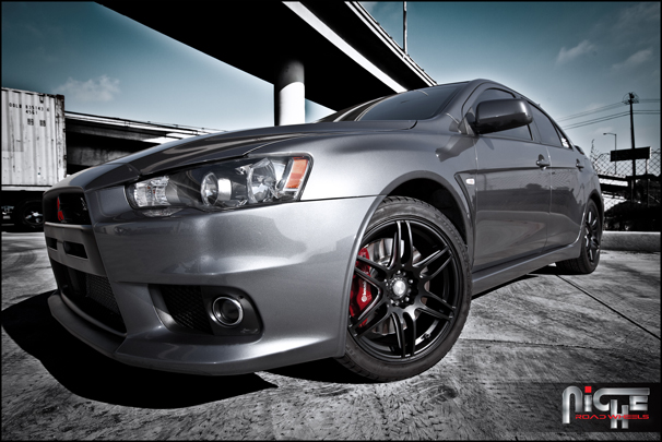 2014 Mitsubishi Lancer Evolution photo