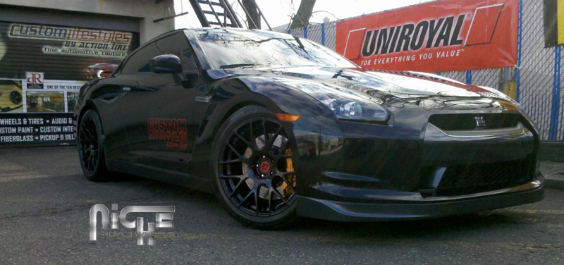 2014 Nissan GT-R photo