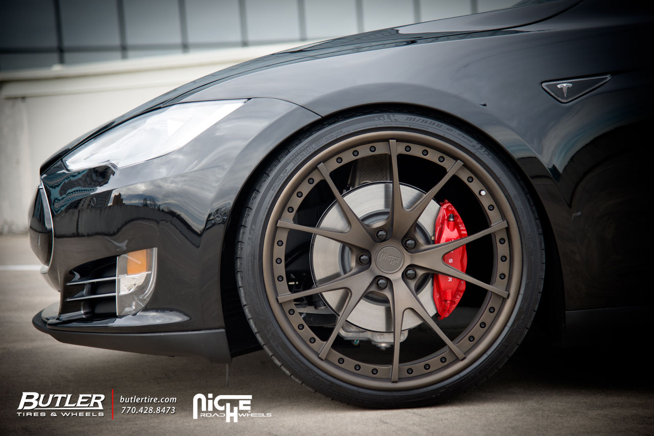2013 Tesla Model S photo