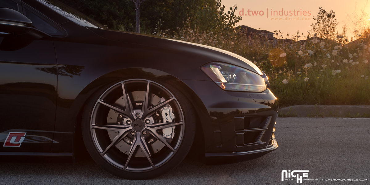 2015 Volkswagen Golf SportWagen photo