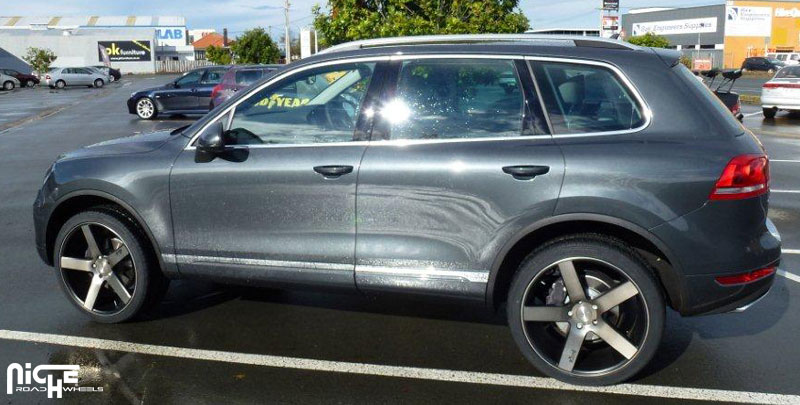 2014 Volkswagen Touareg photo