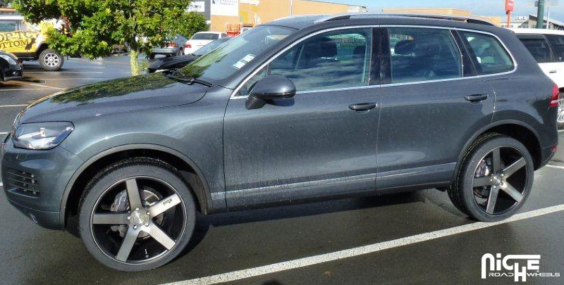 2014 Volkswagen Touareg photo