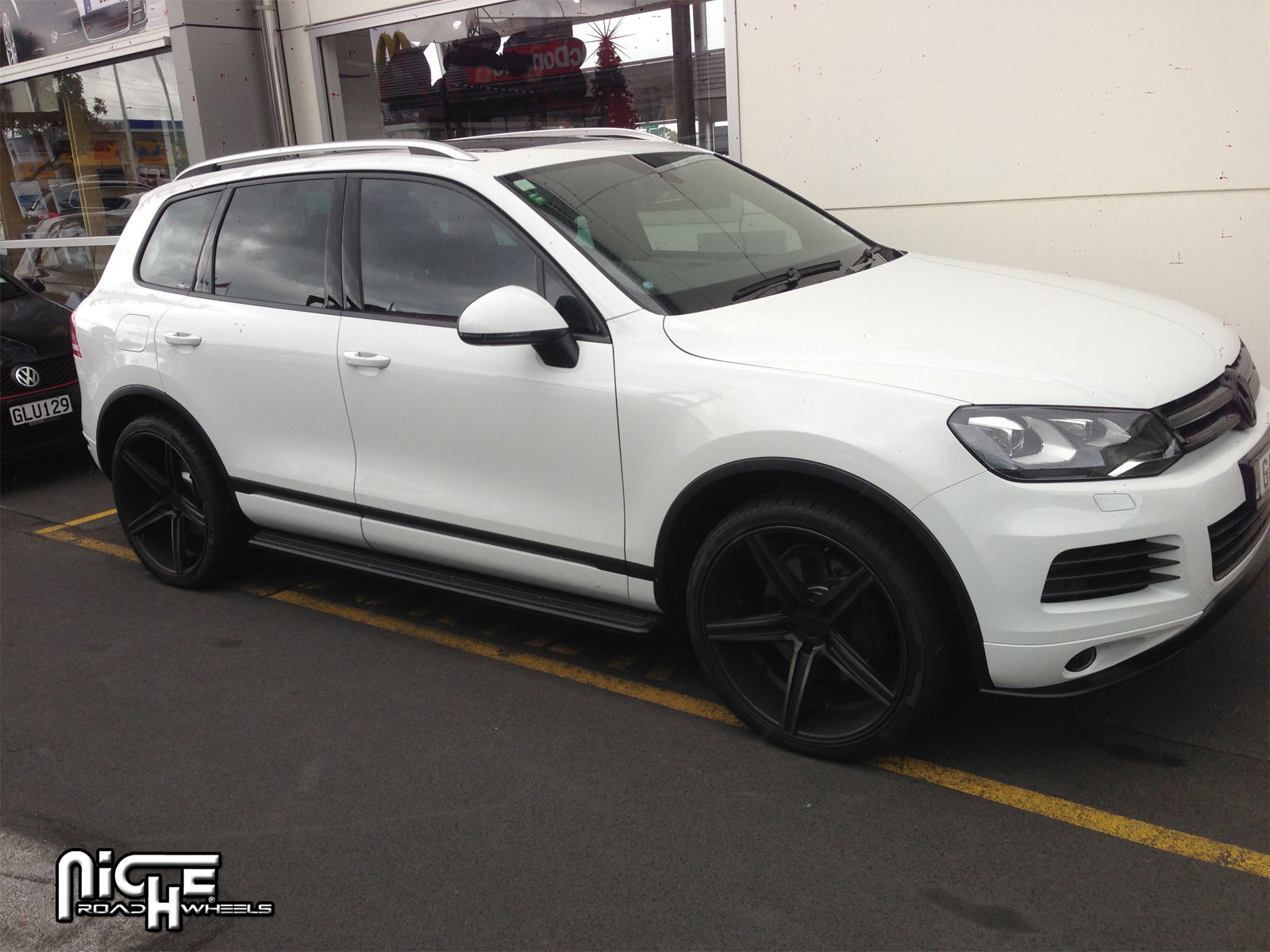 2014 Volkswagen Touareg photo