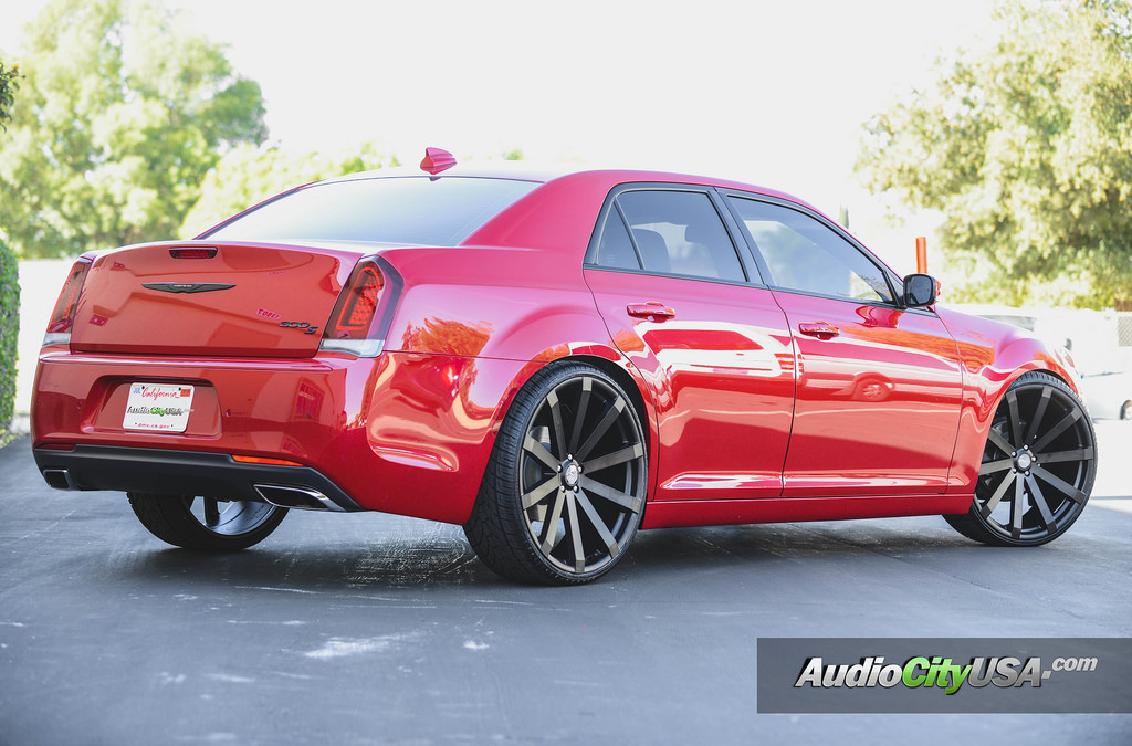 2015 Chrysler 300 photo