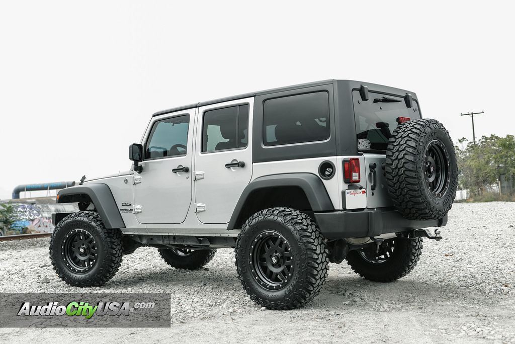 2013 Jeep Wrangler Unlimited photo
