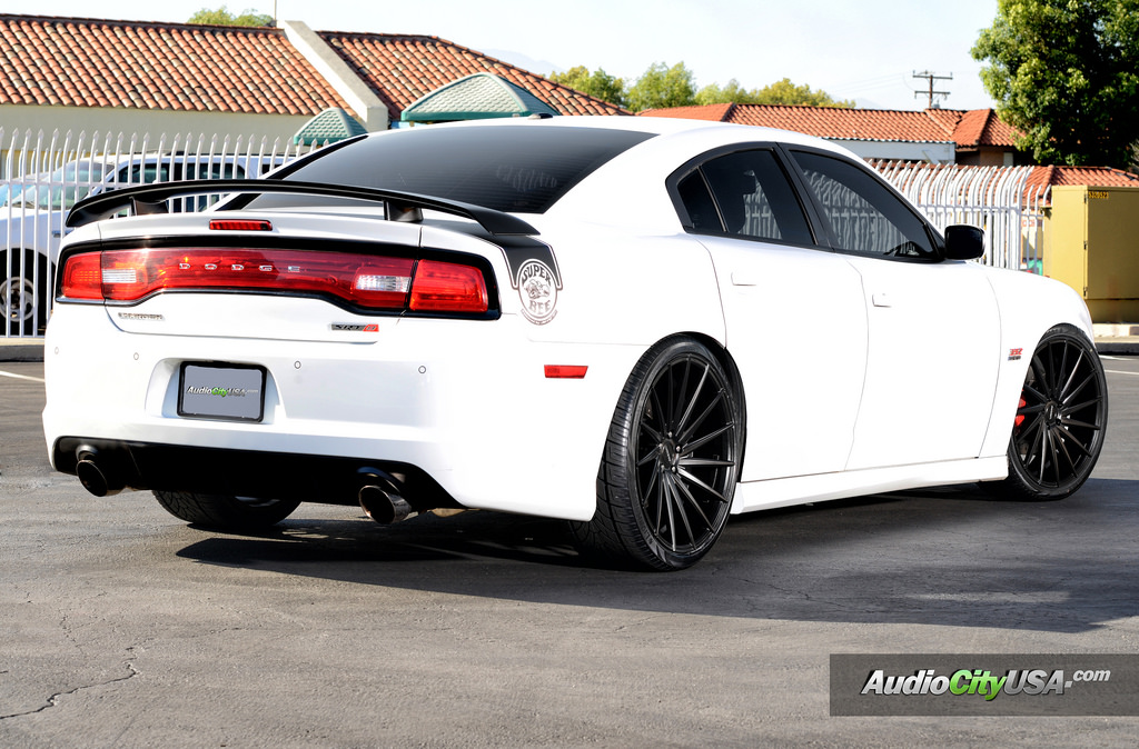 2013 Dodge Charger photo