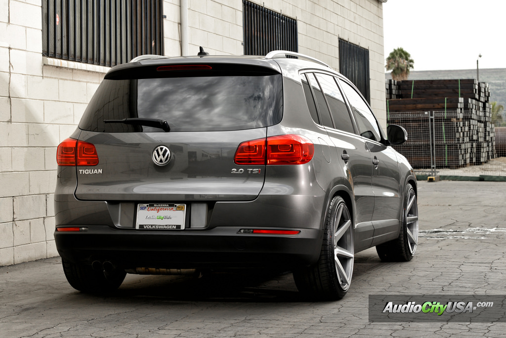 2013 Volkswagen Tiguan photo