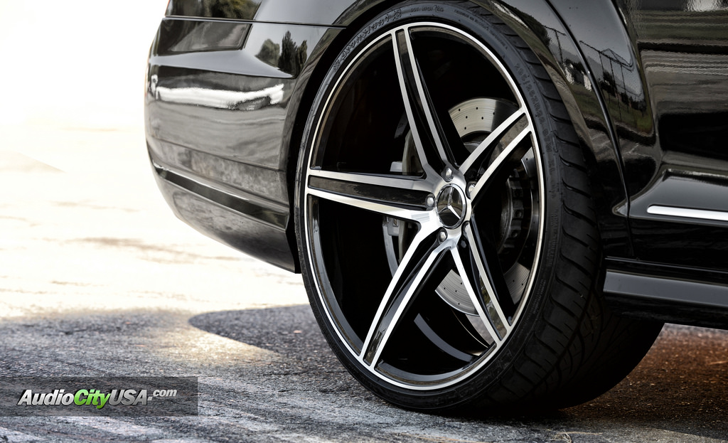 2011 Mercedes-Benz S-Class photo