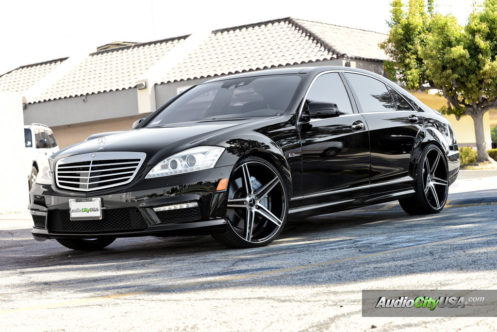 2011 Mercedes-Benz S-Class photo