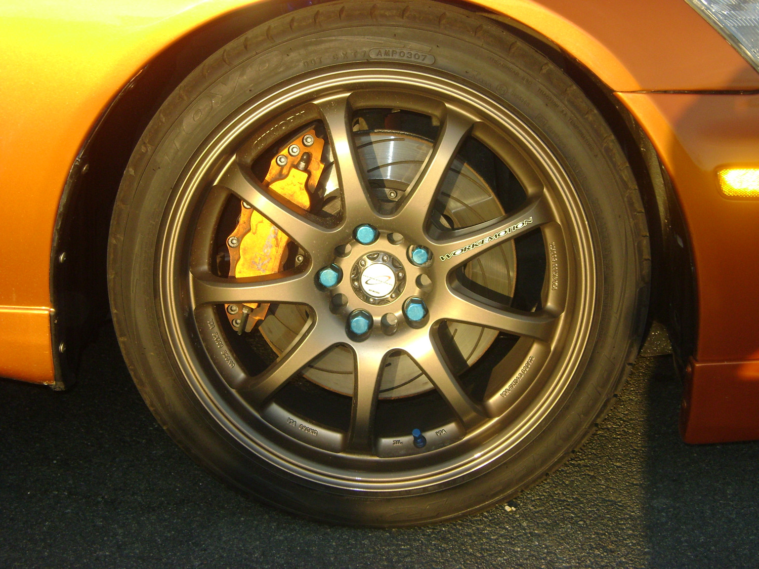 2001 Lexus IS 300 photo