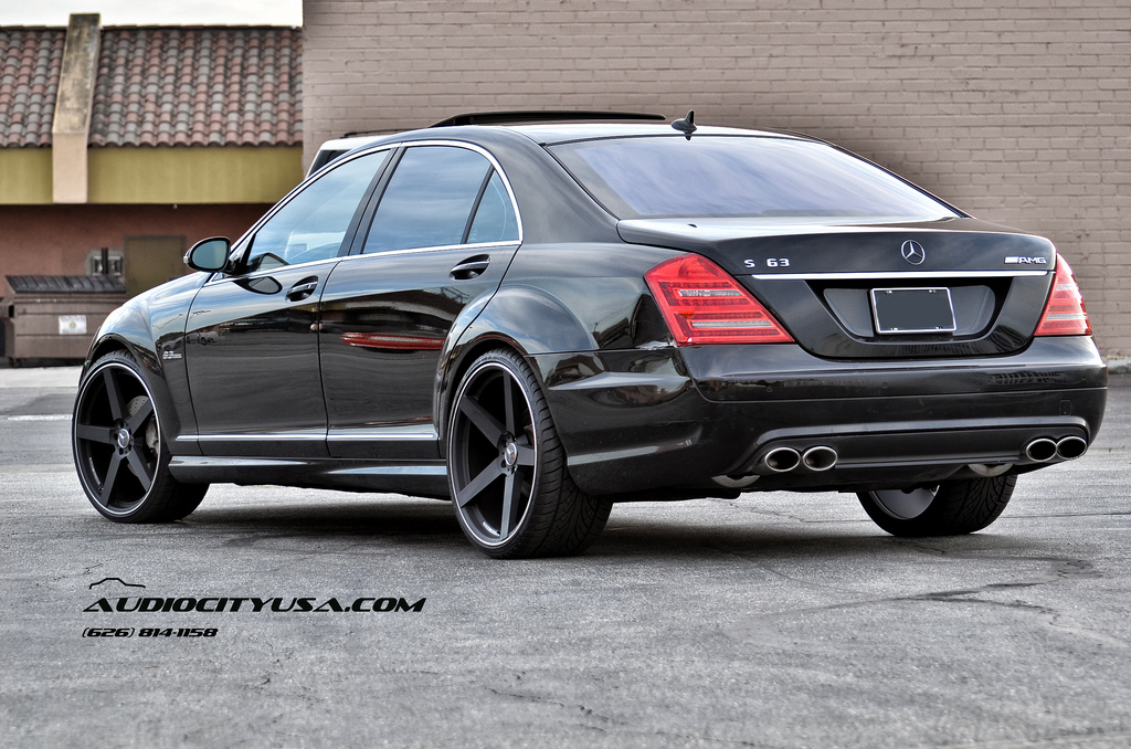 2015 Mercedes-Benz S-Class photo