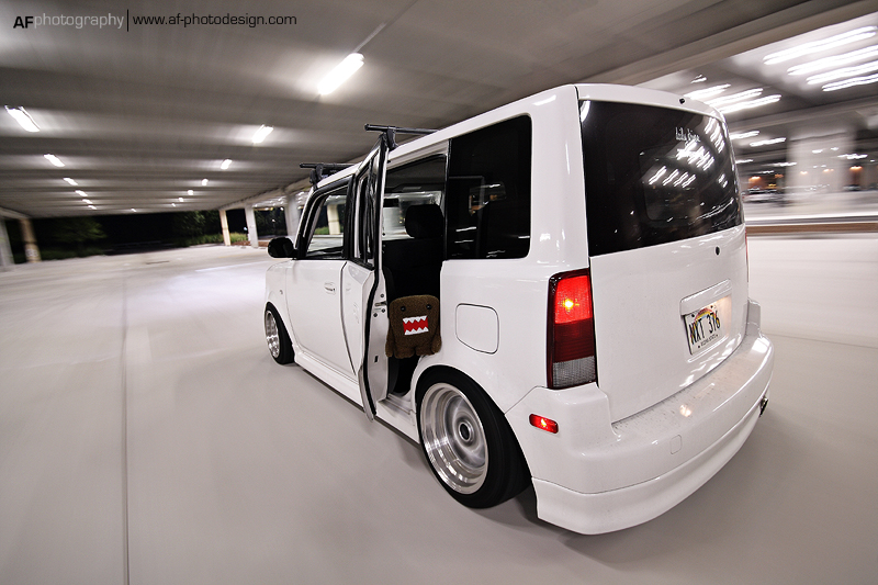 2005 Scion xB photo
