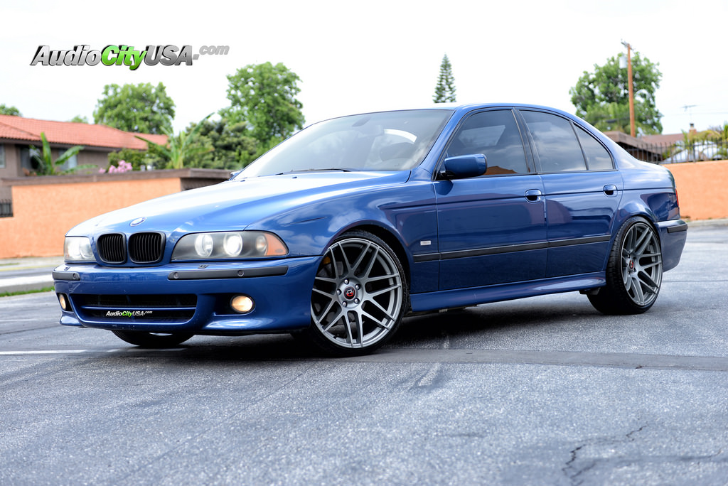 2001 BMW 540 photo