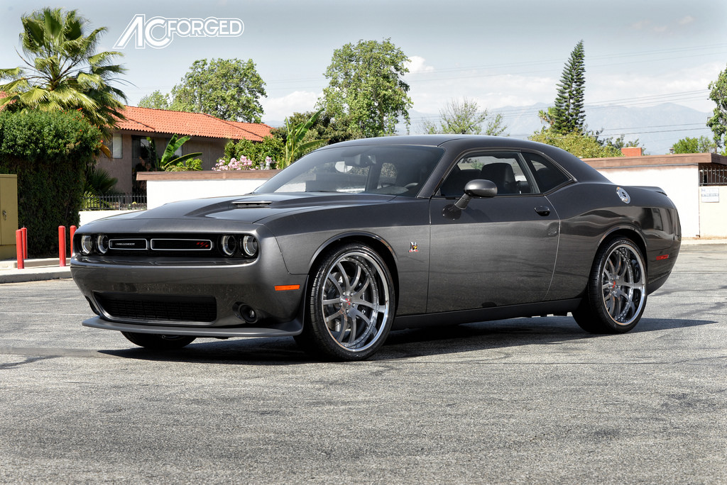 2015 Dodge Challenger photo
