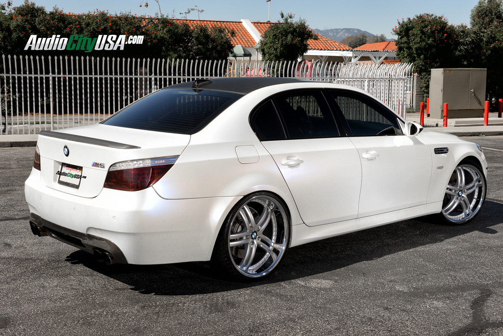 2008 BMW M5 photo