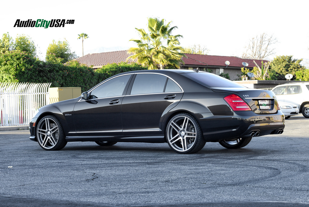 2012 Mercedes-Benz S-Class photo