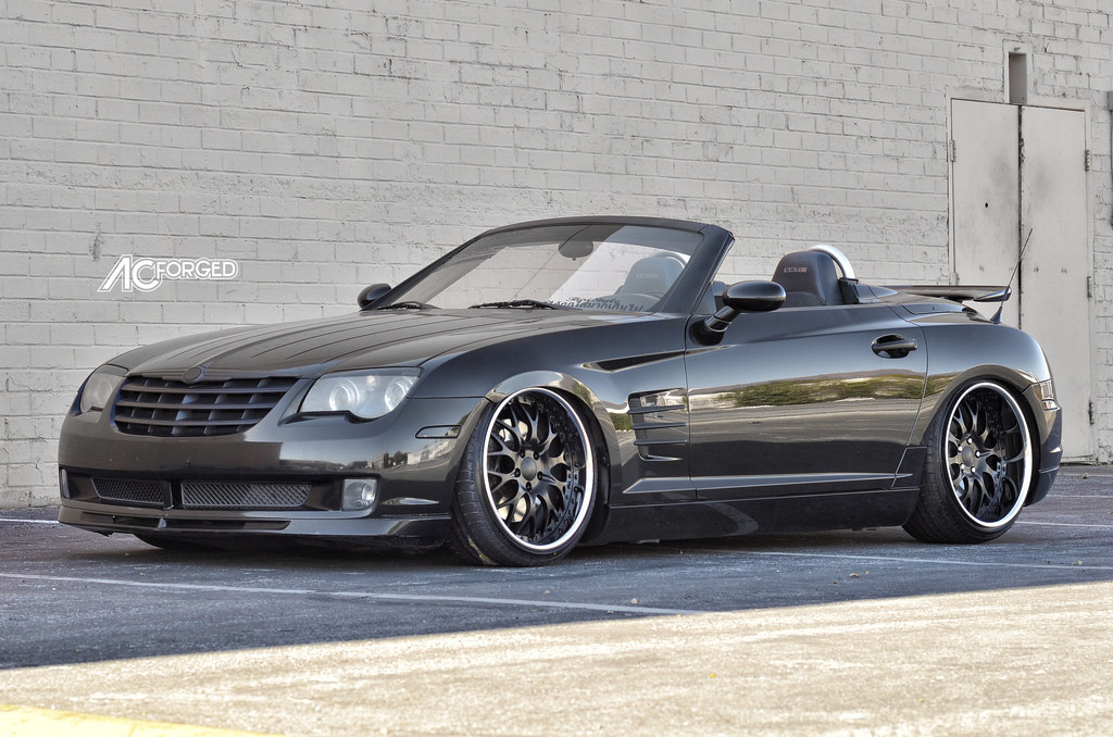 2005 Chrysler Crossfire photo