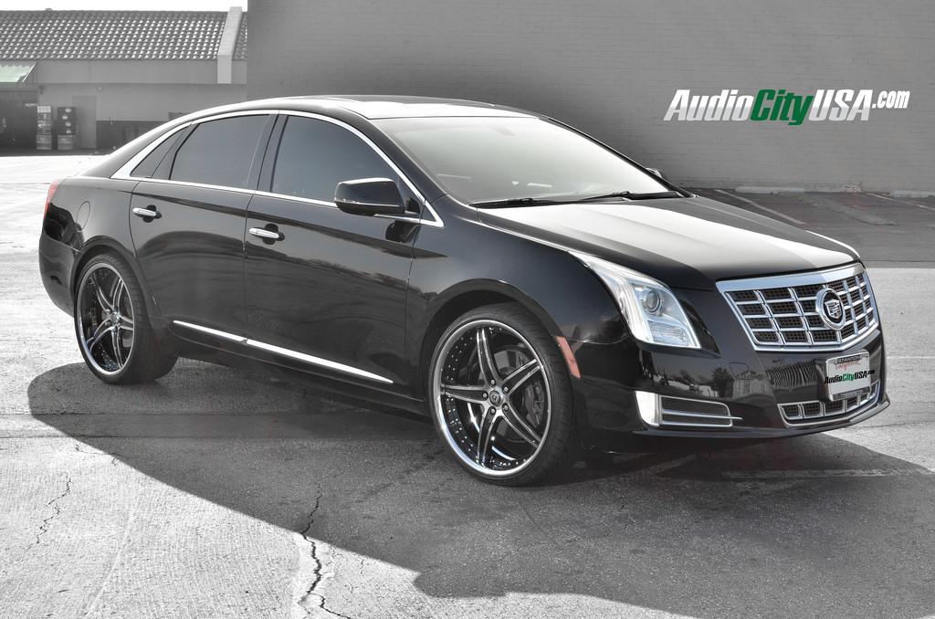 2014 Cadillac XTS photo