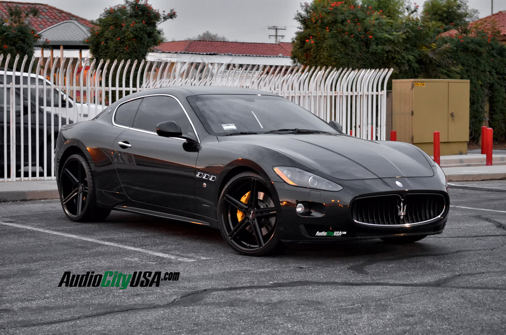 2010 Maserati GranTurismo photo