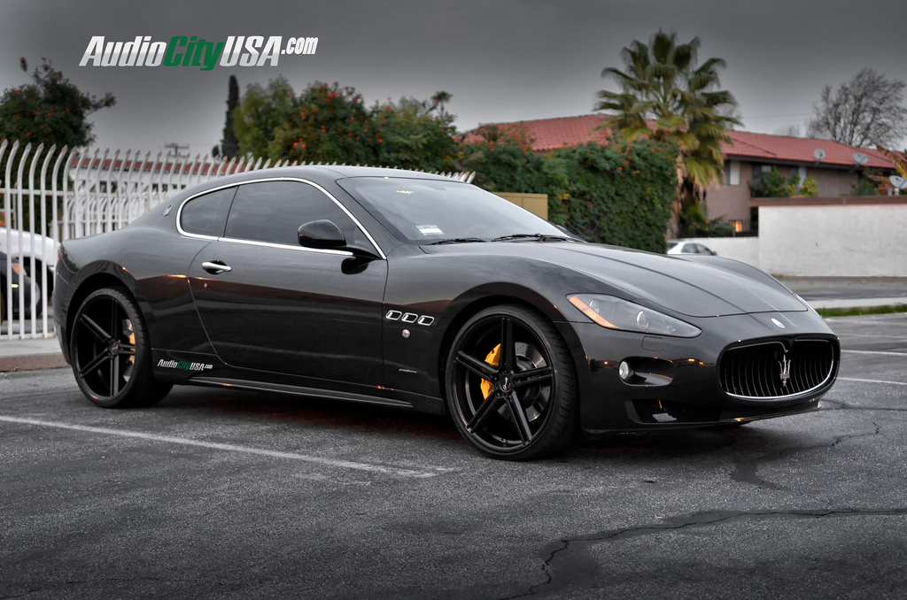 2010 Maserati GranTurismo photo