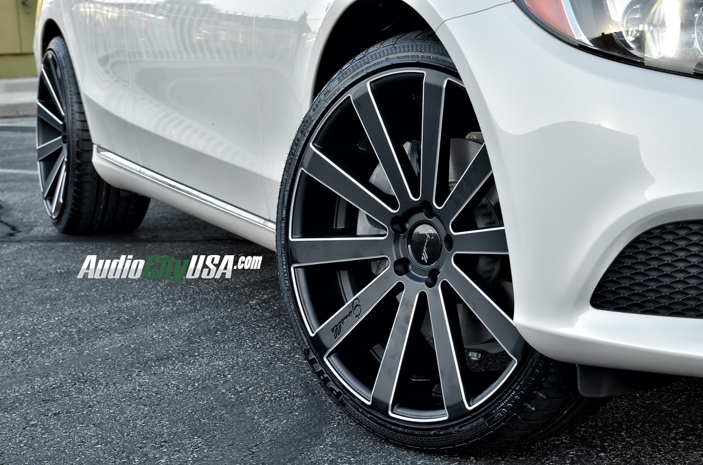 2015 Mercedes-Benz C-Class photo