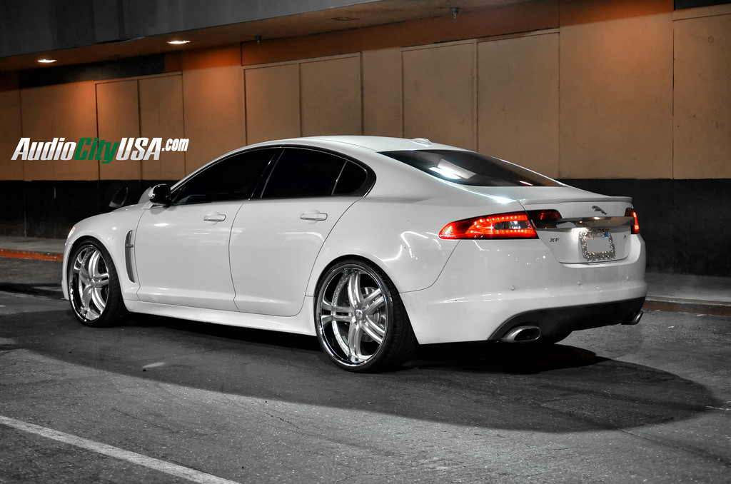 2009 Jaguar XF photo