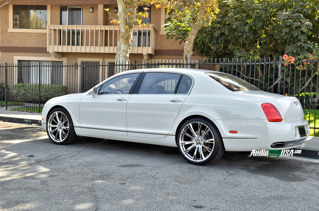 2007 Bentley Continental Flying Spur photo