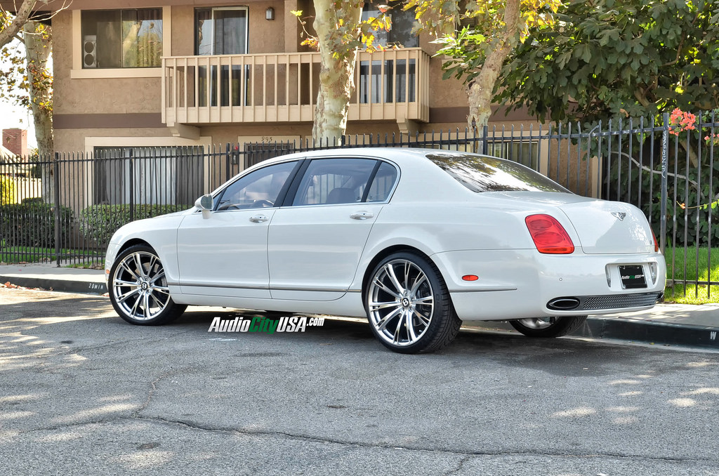 2007 Bentley Continental Flying Spur photo