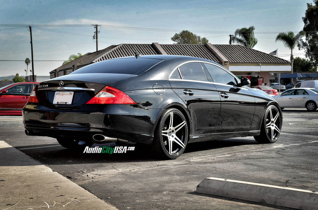 2007 Mercedes-Benz CLS-Class photo
