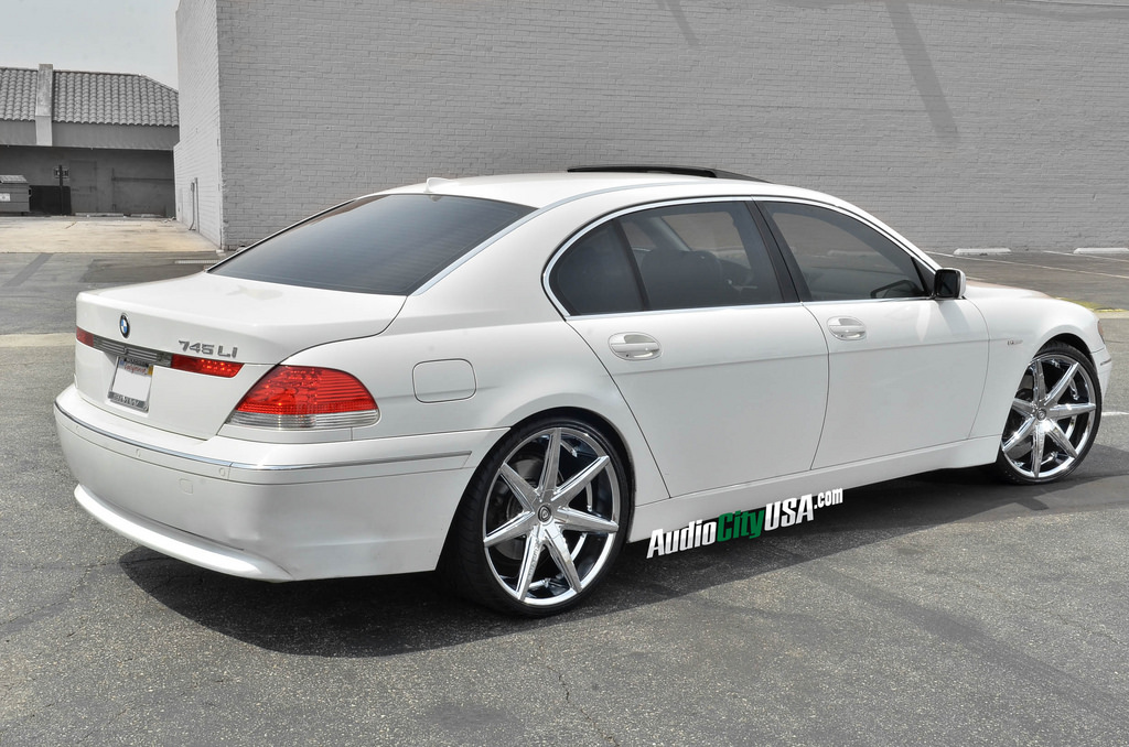 2003 BMW 745 photo