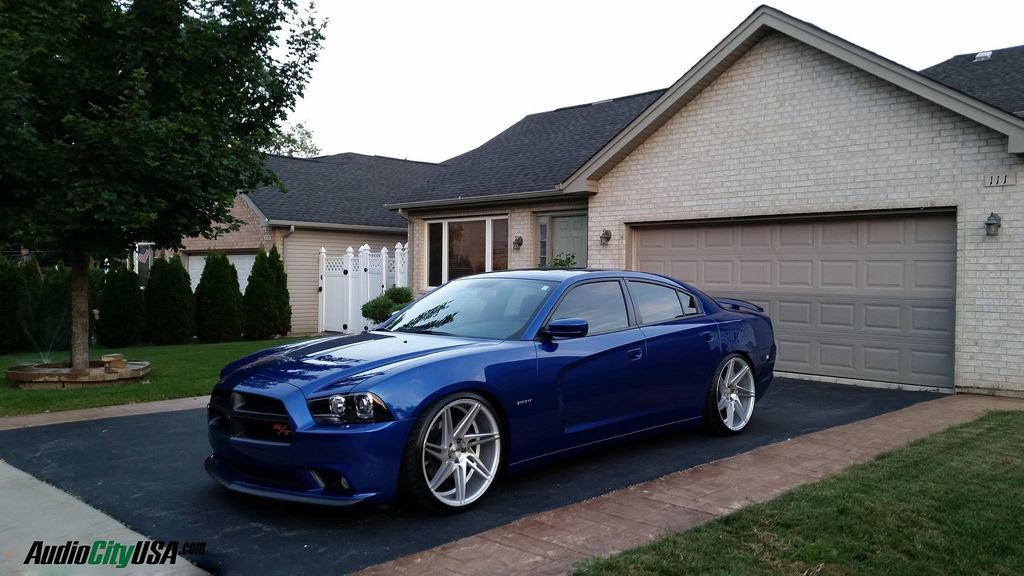 2013 Dodge Charger photo