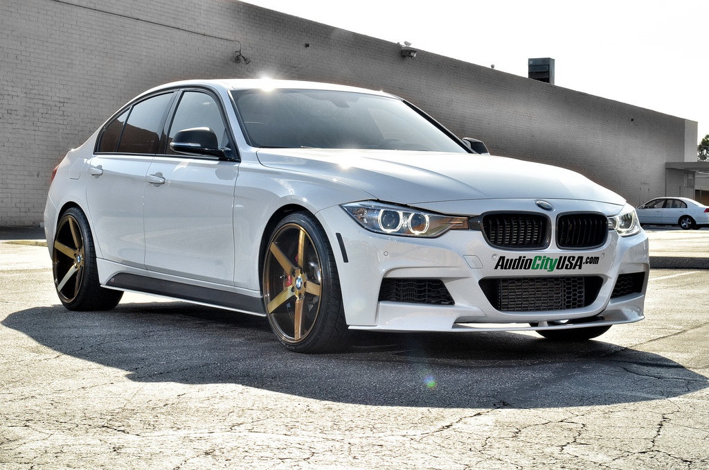 2013 BMW 335 photo