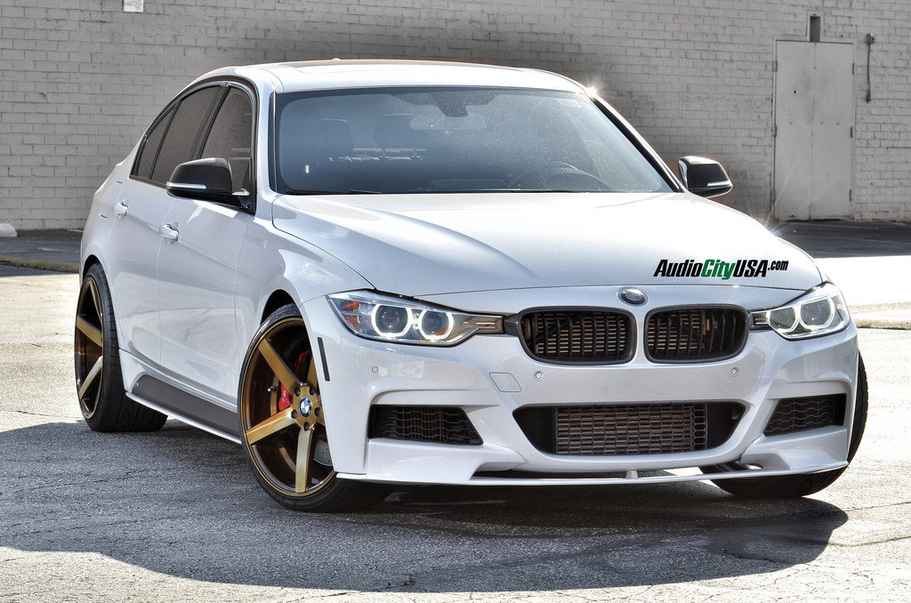 2013 BMW 335 photo
