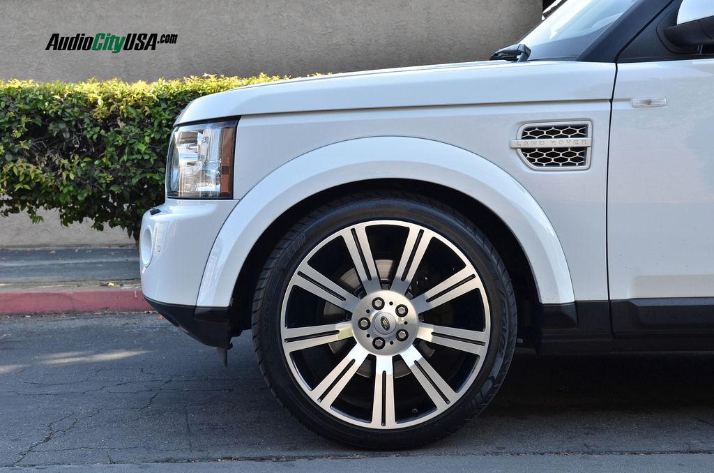2012 Land Rover LR4 photo