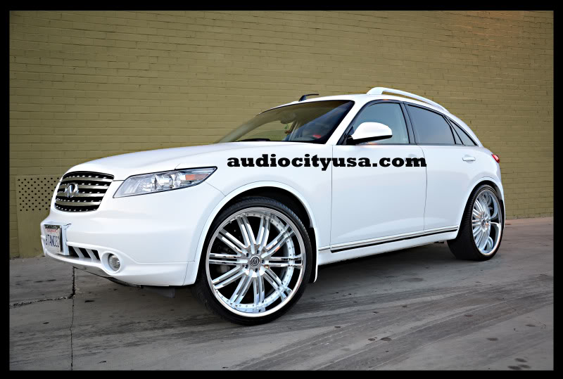 2010 Infiniti FX35 photo