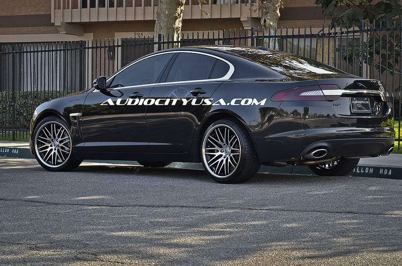 2012 Jaguar XF photo