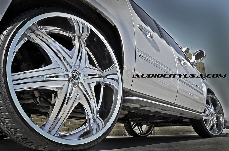2012 Cadillac Escalade EXT photo