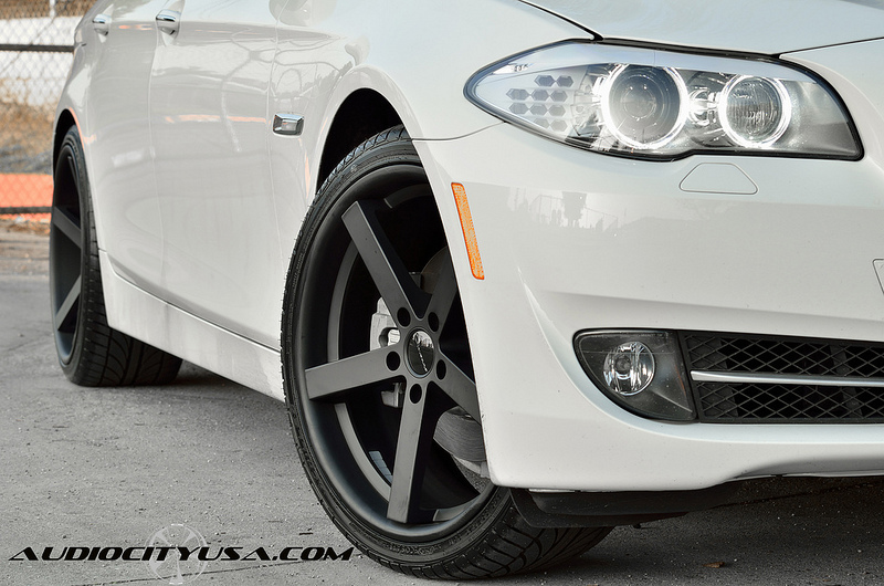 2013 BMW 528 photo