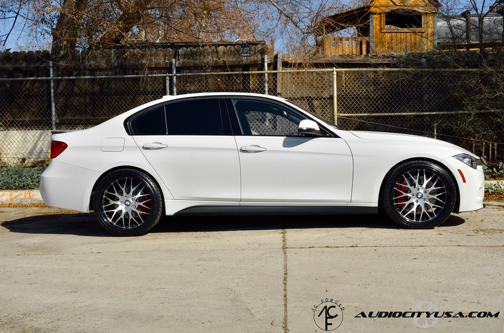 2013 BMW 335 photo
