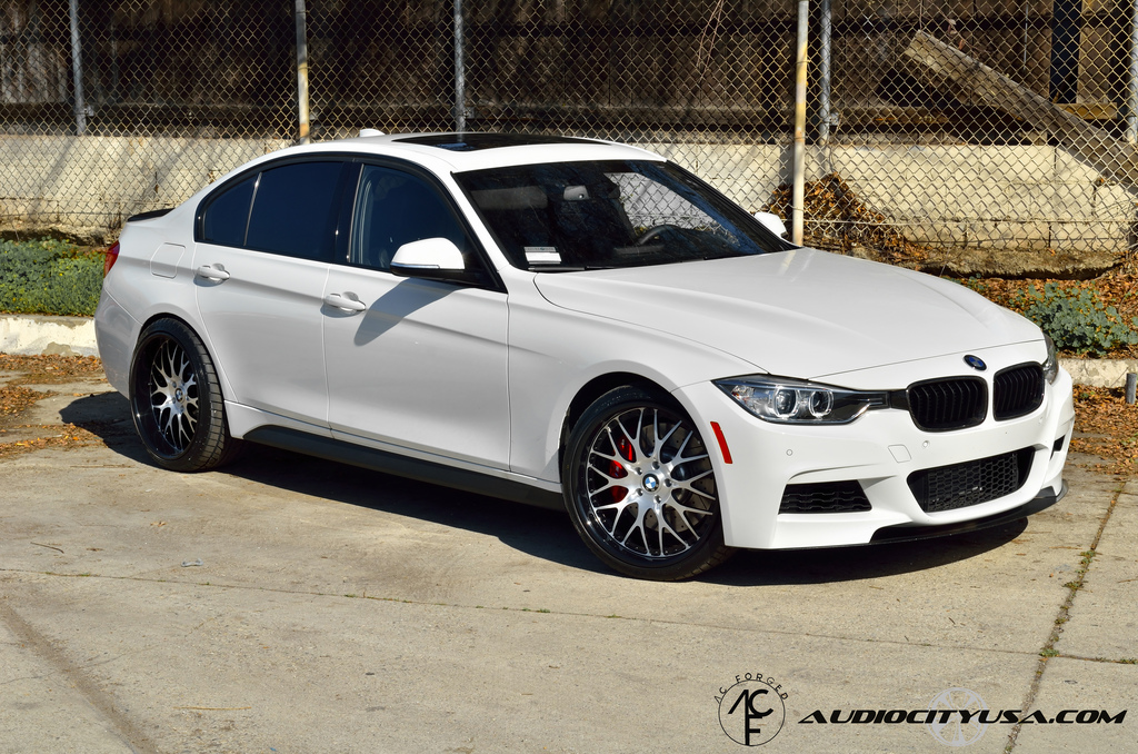 2013 BMW 335 photo