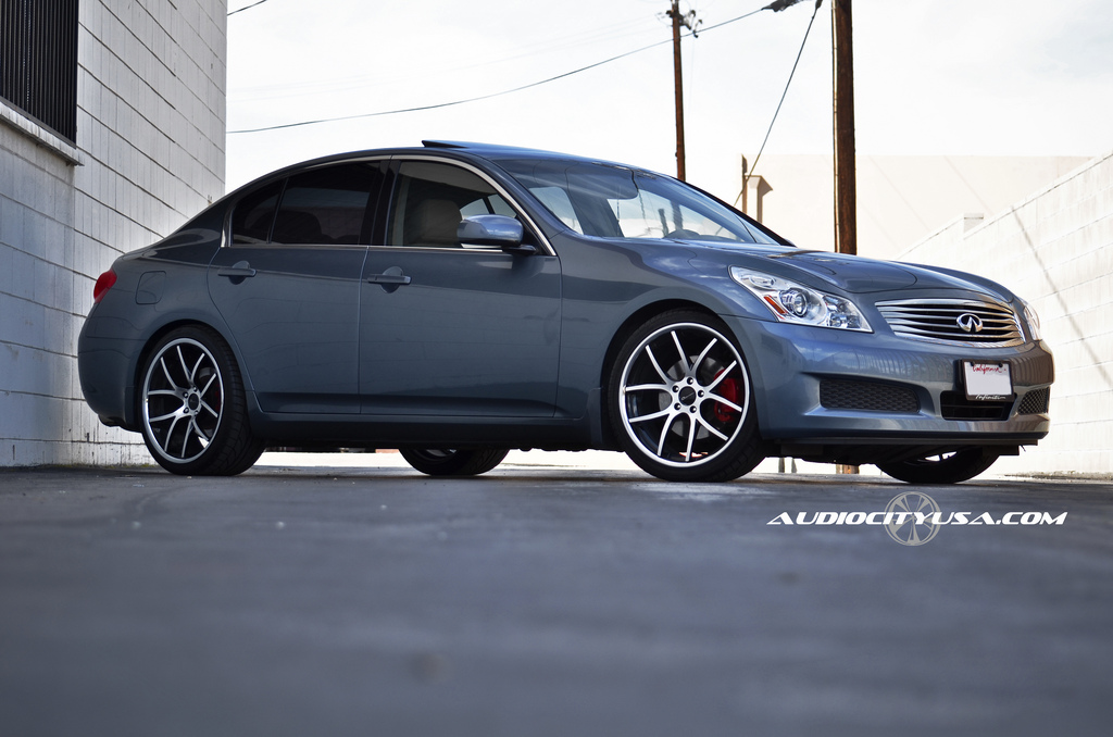 2013 Infiniti G37 photo