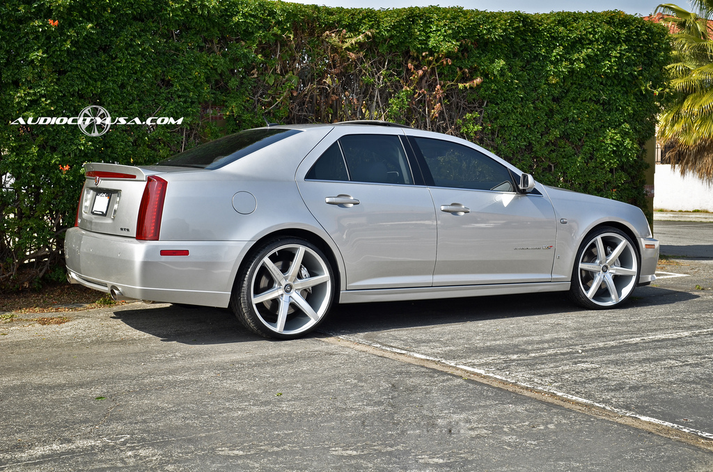 2011 Cadillac STS photo