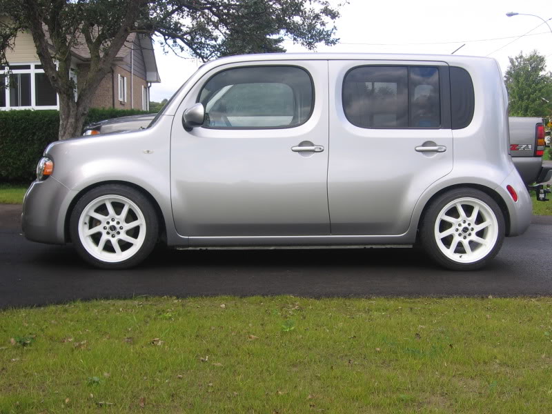2011 Nissan Cube photo