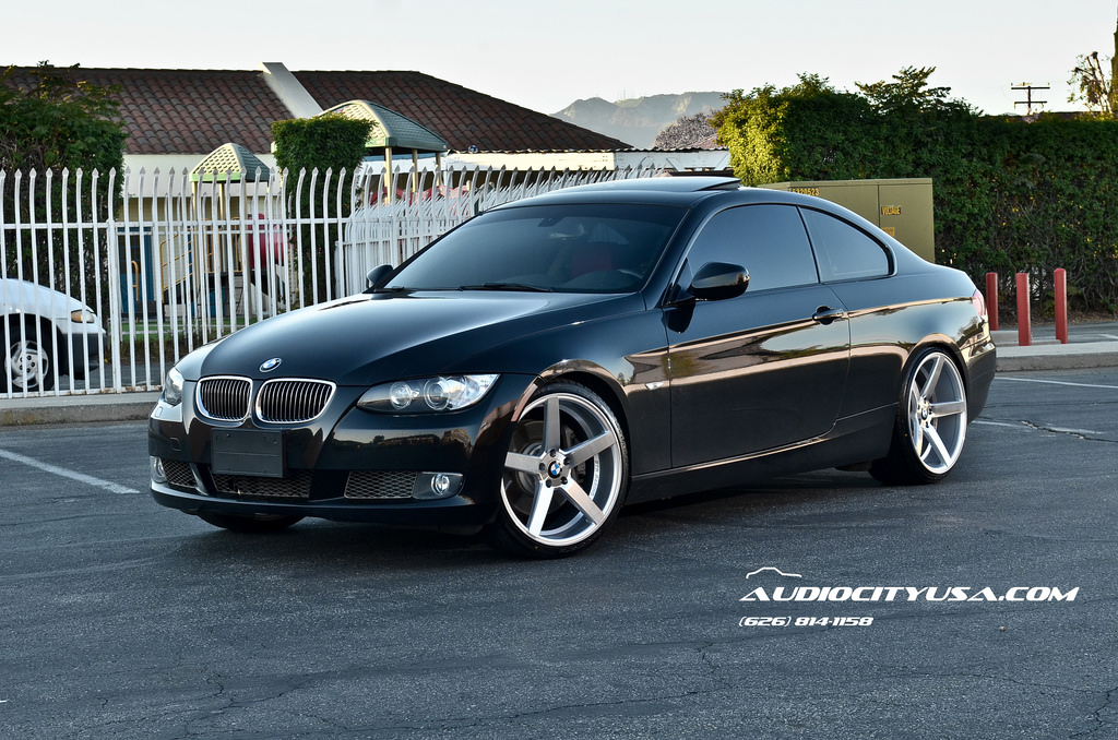2010 BMW 335 photo