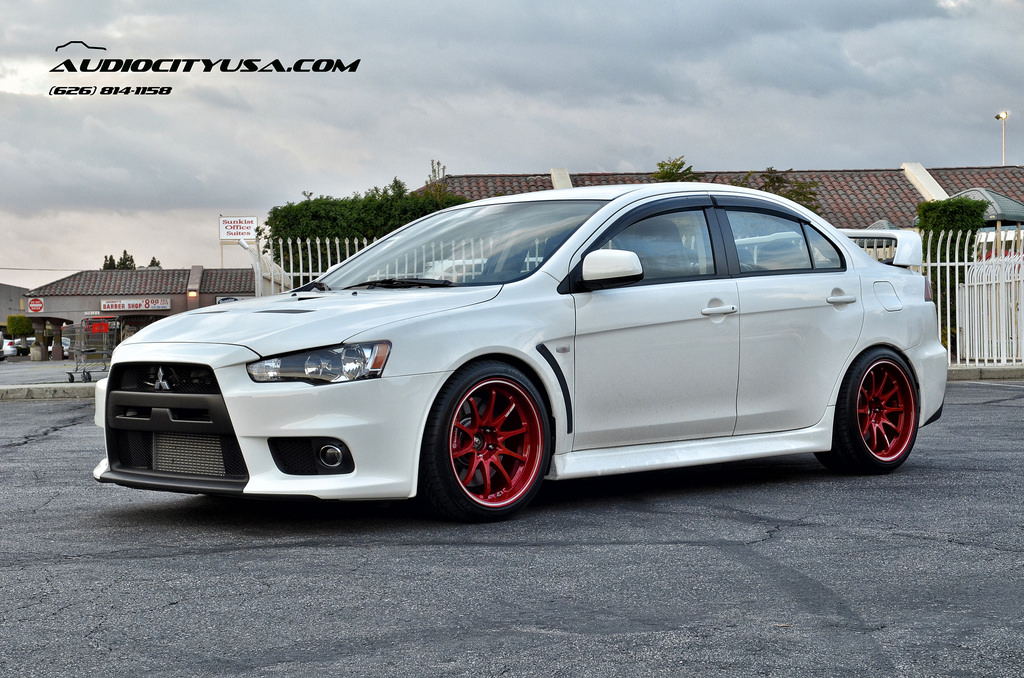 2014 Mitsubishi Lancer Evolution photo