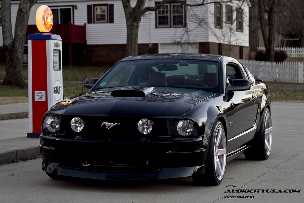 2007 Ford Mustang photo