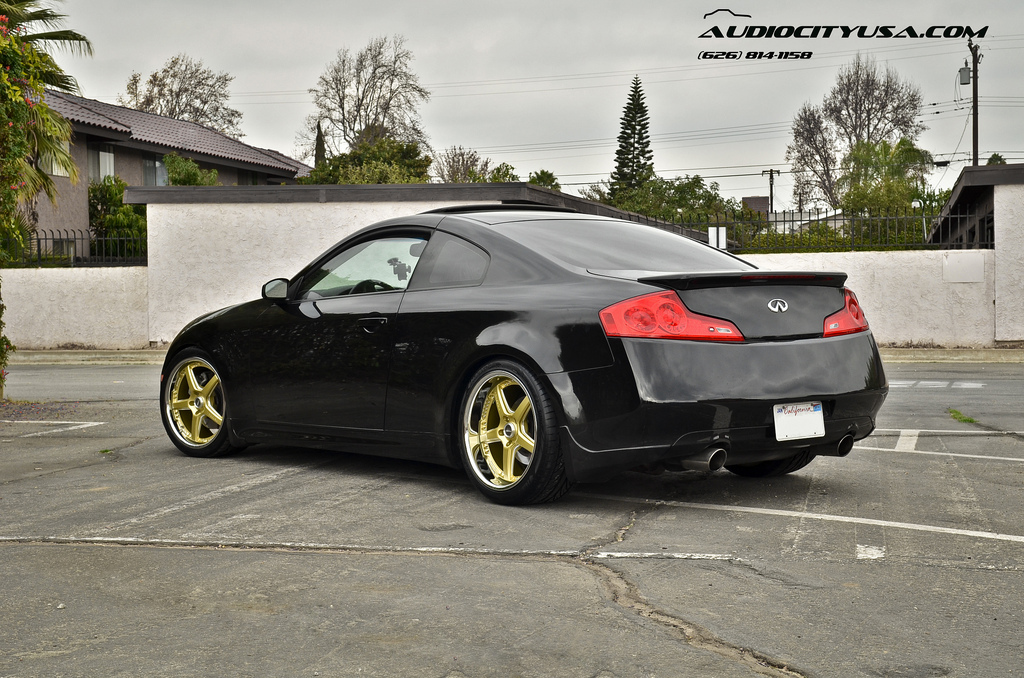 2005 Infiniti G35 photo