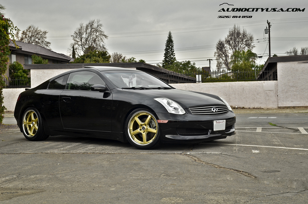 2005 Infiniti G35 photo