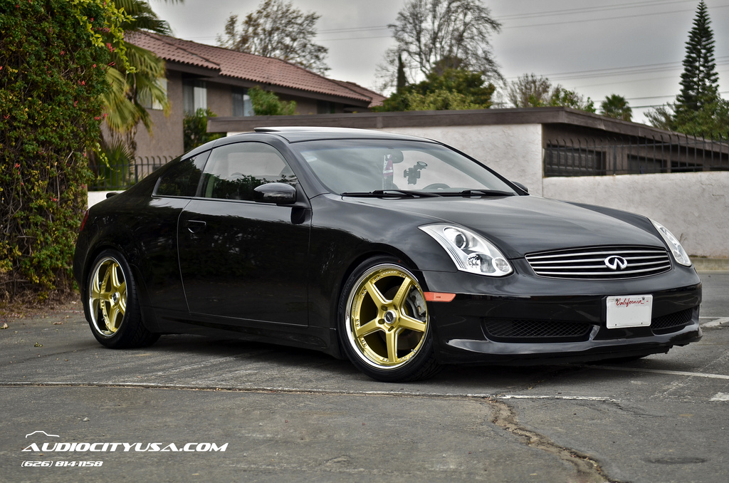 2005 Infiniti G35 photo